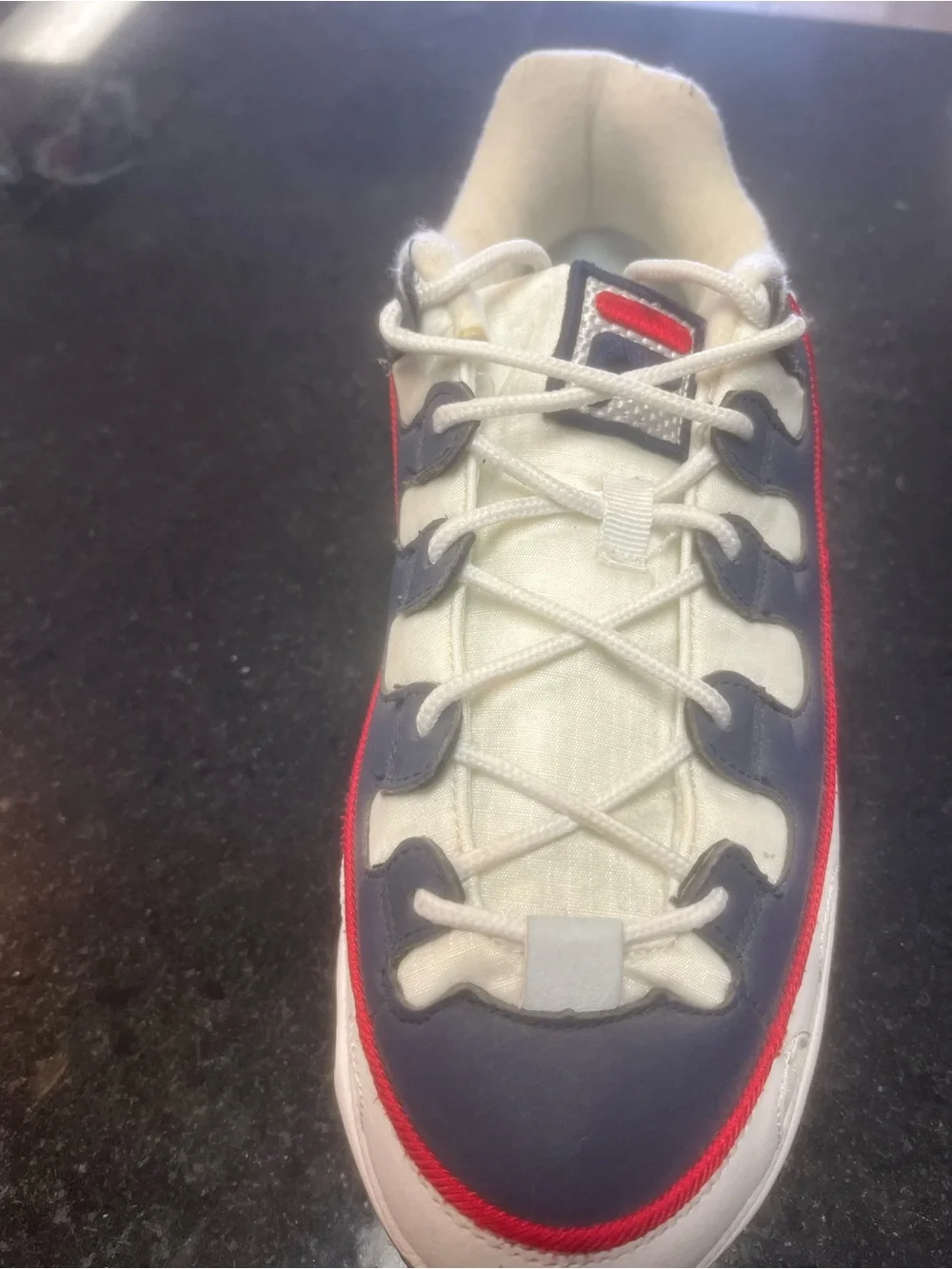 Left side shoe Fila sz 11 Men's Casual Lace-Up Sneakers - White, Navy & Red